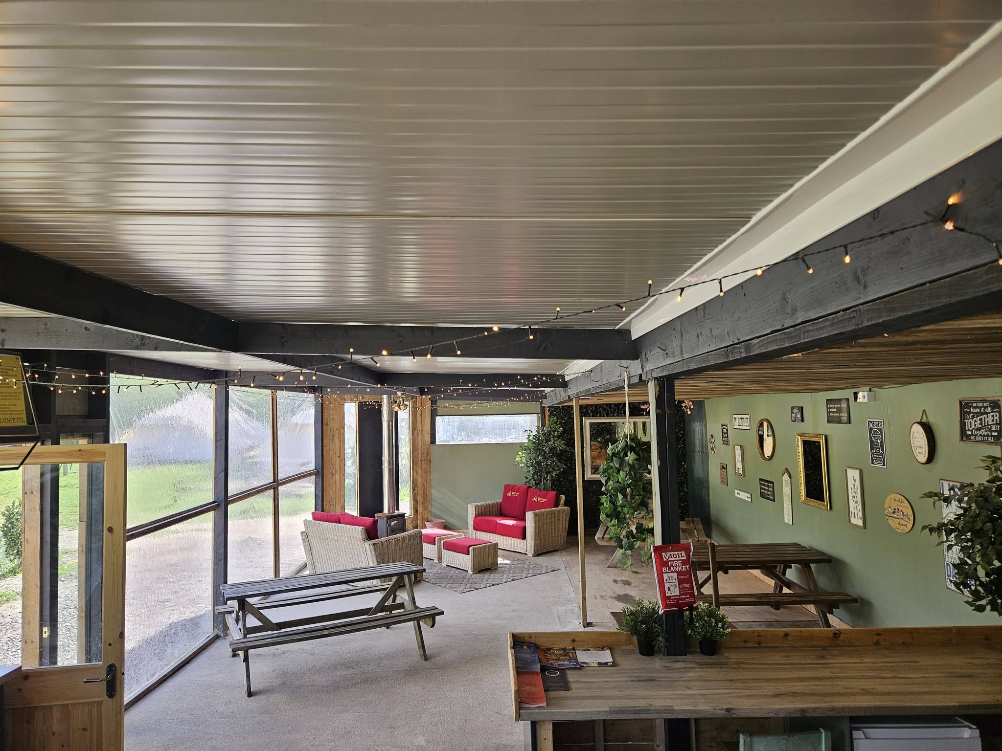 Bell Tent Glamping – Luxury Coastal Glamping & Nature Retreats in Hampshire