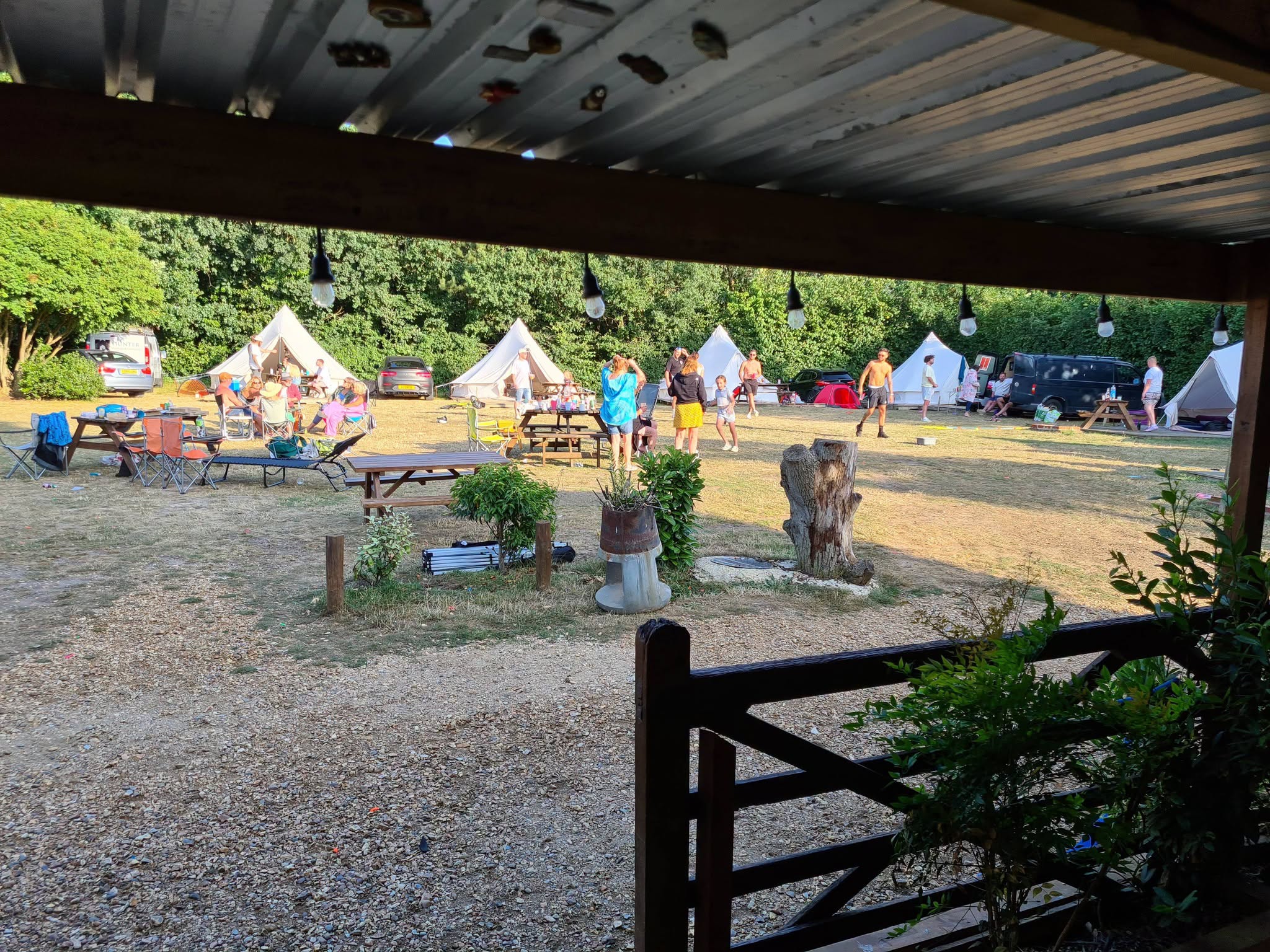 Bell Tent Glamping – Luxury Coastal Glamping & Nature Retreats in Hampshire