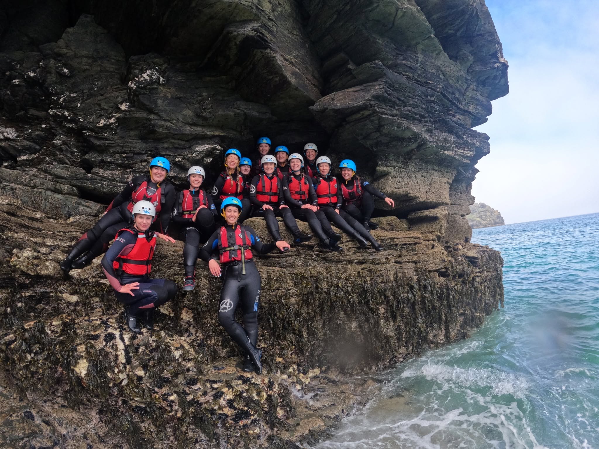 Big Blue Surf School – Expert Surf Lessons, Coasteering & Hire on Summerleaze Beach, Bude