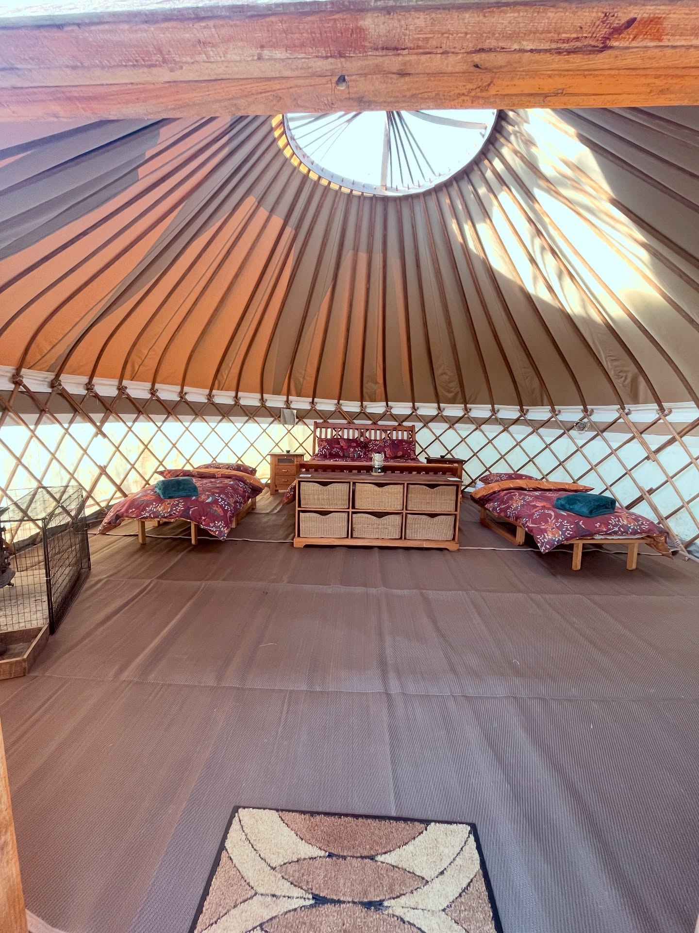 Fluxmere Glamping Retreat - Off-Grid Glamping in North Dorset