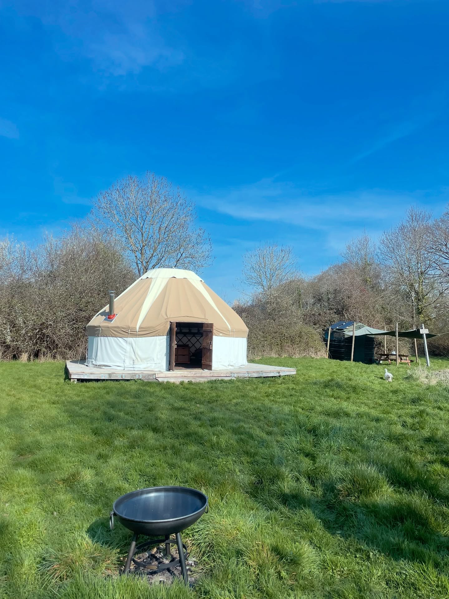 Fluxmere Glamping Retreat - Off-Grid Glamping in North Dorset