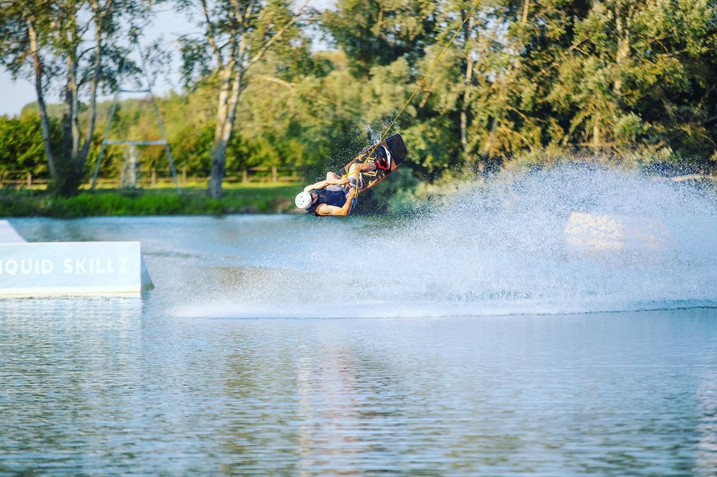 Lake Ashmore, Liquid Skillz – Wakeboarding, SUP & Open Water Swimming near Cambridge