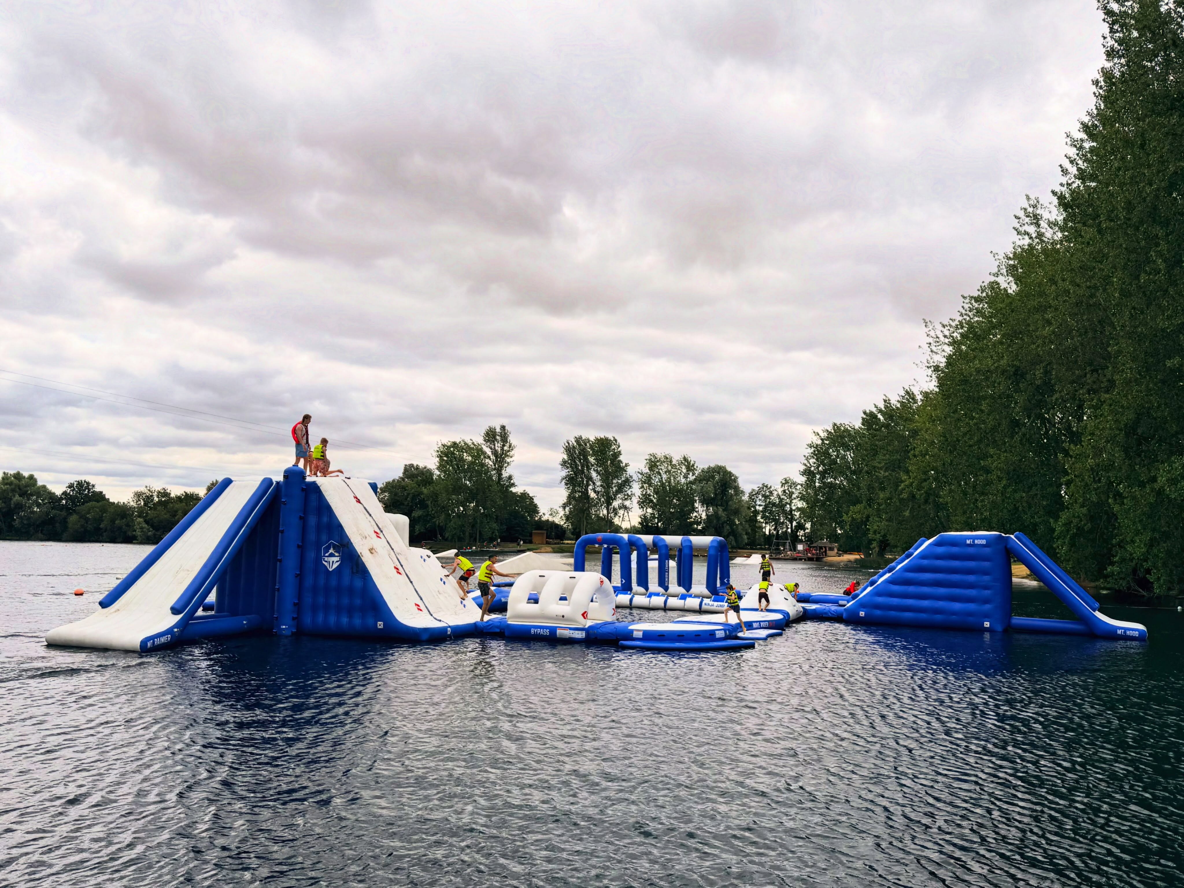 Lake Ashmore, Liquid Skillz – Wakeboarding, SUP & Open Water Swimming near Cambridge
