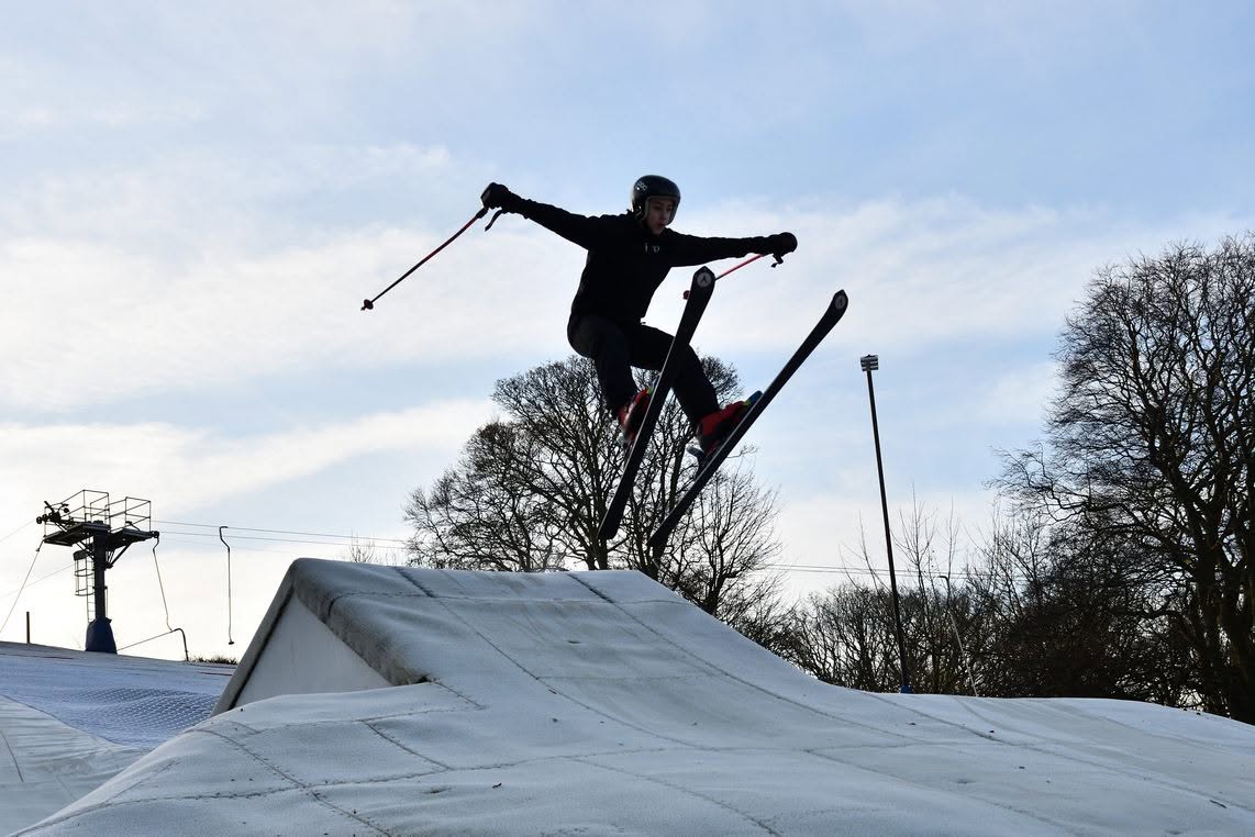 Norfolk Snowsports Club – Skiing, Snowboarding & Tubing in Norfolk