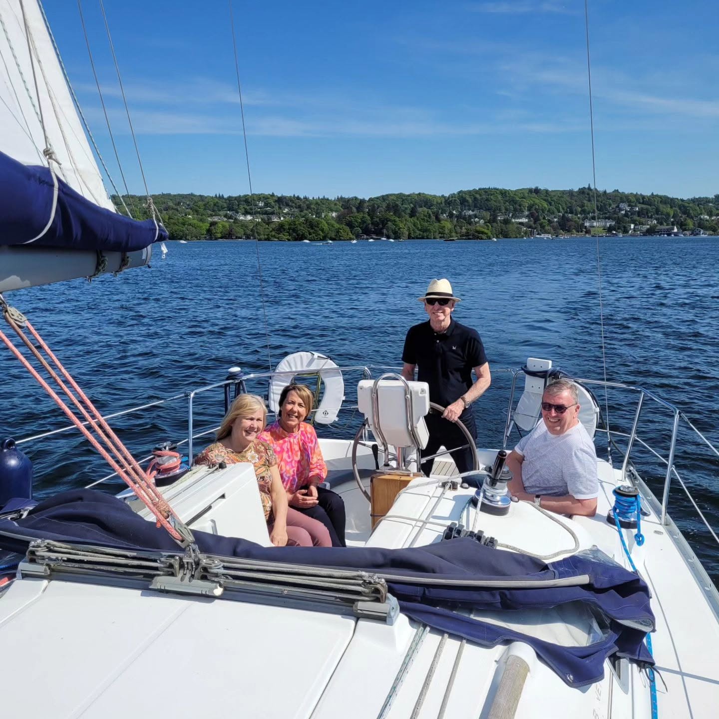 Sail ‘n’ Dine – Windermere Sailing & Dining Experiences in the Lake District