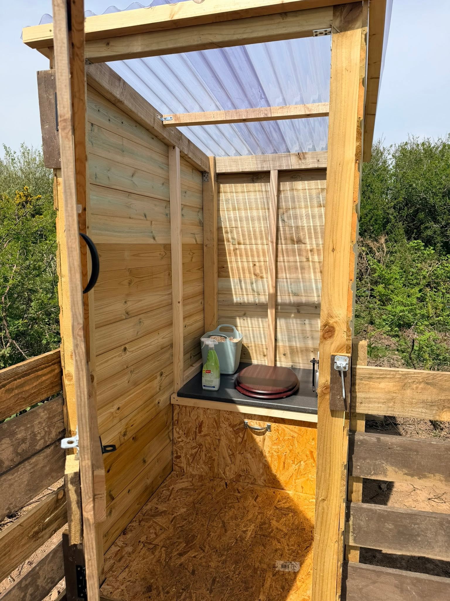 Thorning Farm Glamping & Camping – Coastal Glamping in Carmarthenshire, Wales