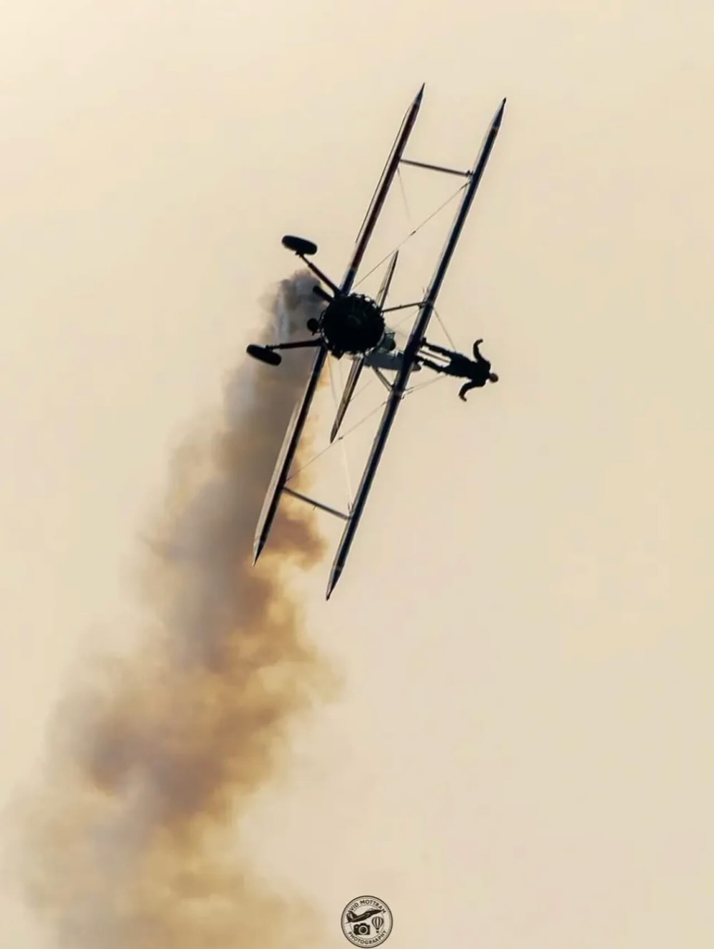 UK Wingwalking Experience With AeroSuperBatics – Thrill-Seeking Activity Breaks in the Cotswolds